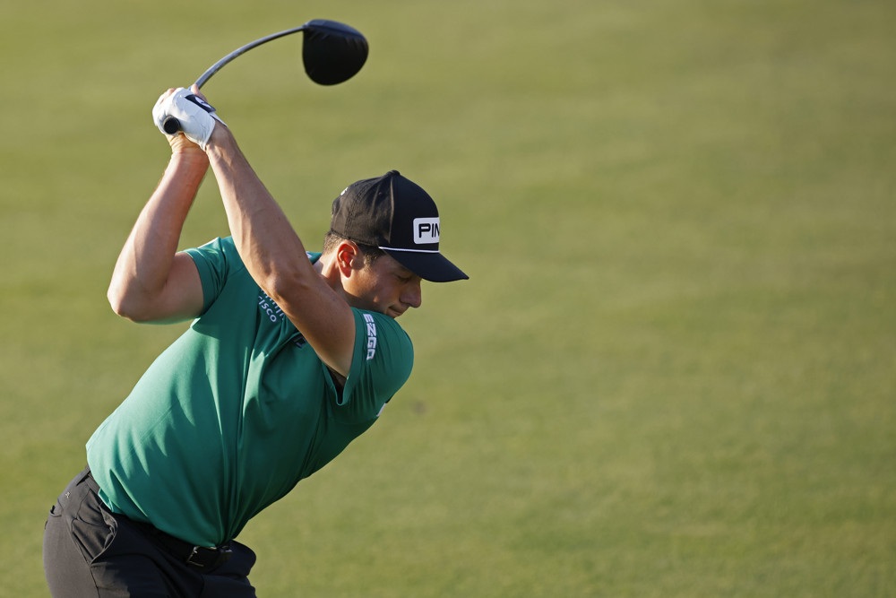 golfer driver swing decision making golf course strategy lower score